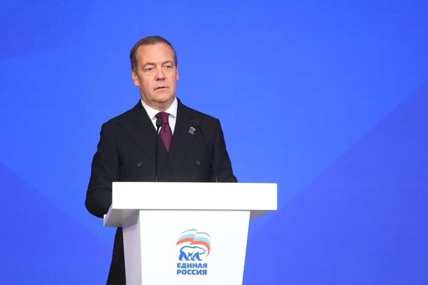 Медведев сравнил задержанную за мошенничество Могерини с другими еврочиновницами