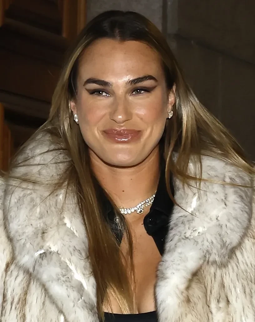 Деми Мур, Эмили Ратаковски, Кейт Мосс и девушка Марка Эйдельштейна (в микроюбке) посетили вечеринку Gucci