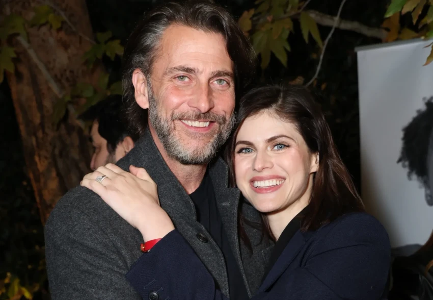 Звезда "Белого лотоса" Александра Даддарио разводится с мужем