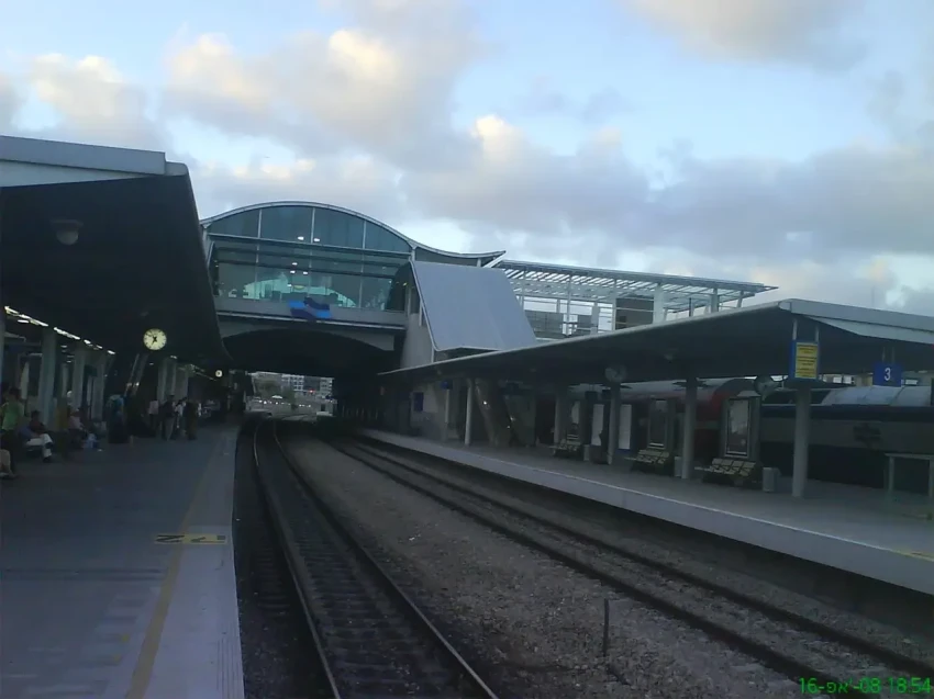 Нанесён удар по танкеру США в Басре, проведена кибератака на жд Израиля