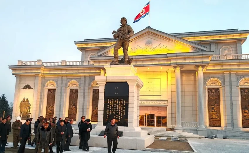 Ким Чен Ын посетил стройку музея, посвященного освобождению Курской области