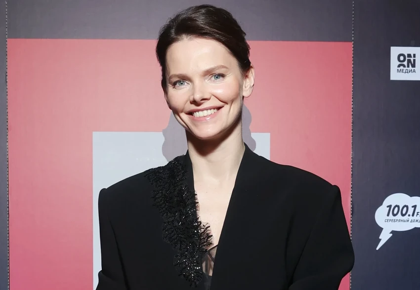 Елизавета Боярская, Анна Банщикова, Анна Меликян и Мила Ершова посетили фестиваль студенческих спектаклей "Первый план"