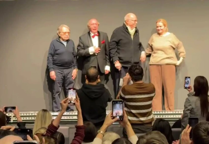 Михаила Ефремова встретили овациями на предпремьерном показе его первого спектакля после освобождения из колонии