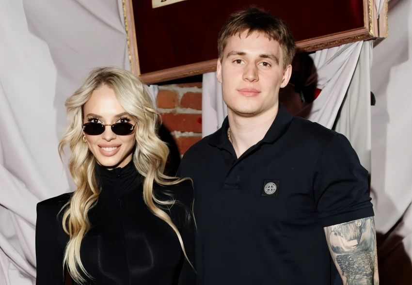 "Главное, не тупой, как ты!". 41-летняя Надежда Сысоева ответила на критику из-за романа с 25-летним блогером