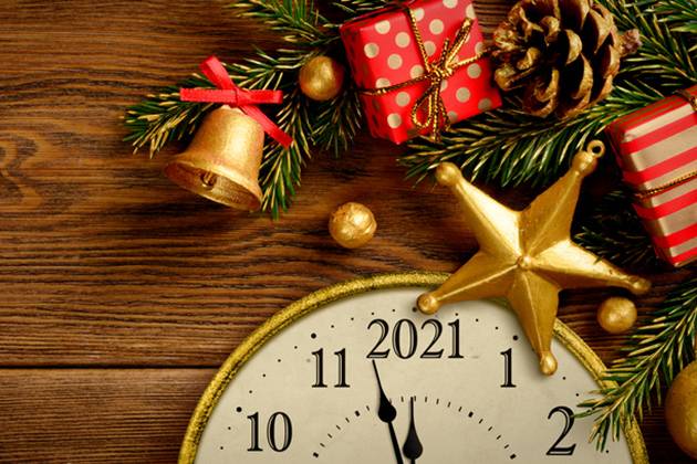 Поздравления со Старым Новым годом 14 января 2025 года: проза, стихи и красивые открытки с праздником